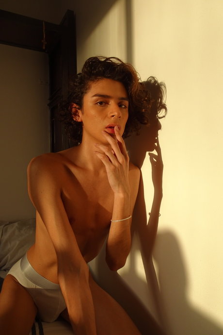 Foto desnuda filtrada de OnlyFans de Aris