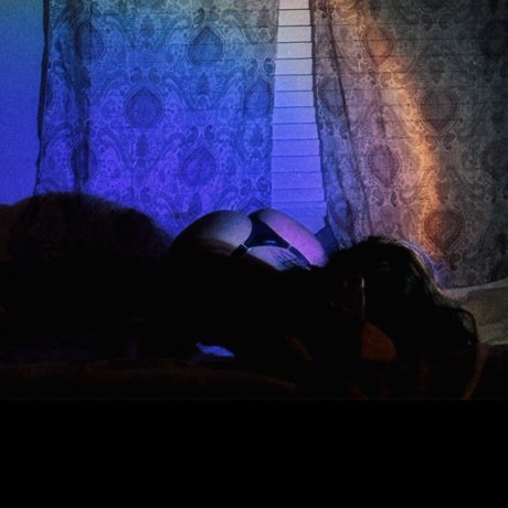 Naken läckt OnlyFans-bild av  