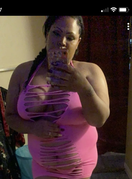 Обнаженная фотография утечки OnlyFans от Nina Summers