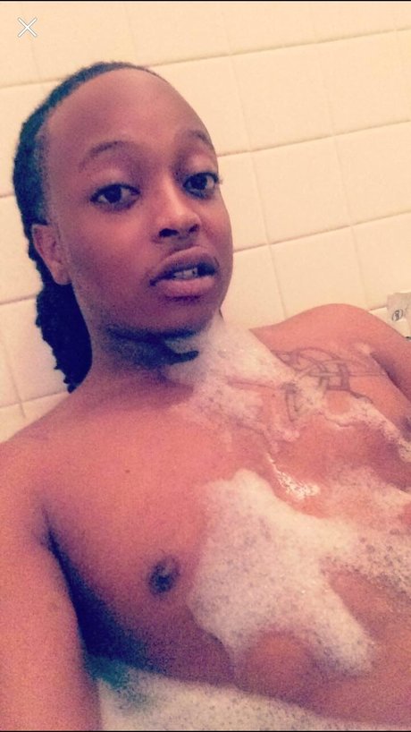 Обнаженная фотография утечки OnlyFans от Ropunzoenvy