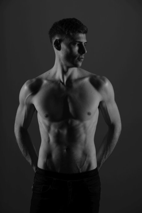 Naakte gelekte OnlyFans-foto van Rolerule