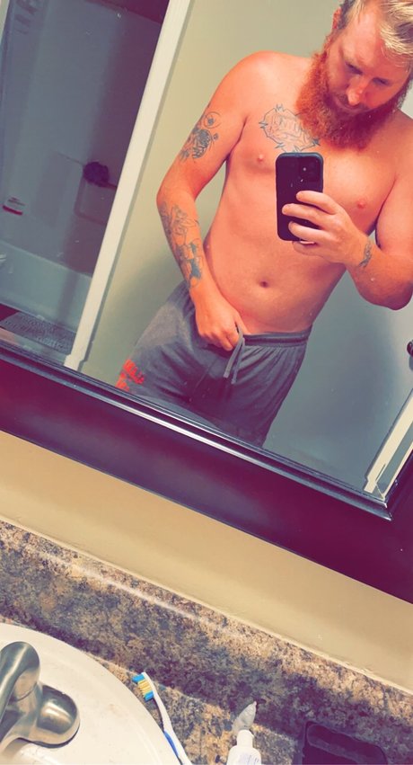 Photo nue de fuite OnlyFans de Red
