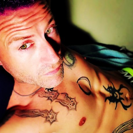 Alaston vuotanut OnlyFans-kuva Robert
