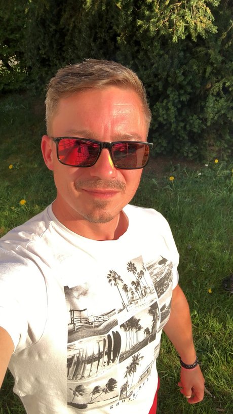 Nahá fotka uniklých OnlyFans od Rob