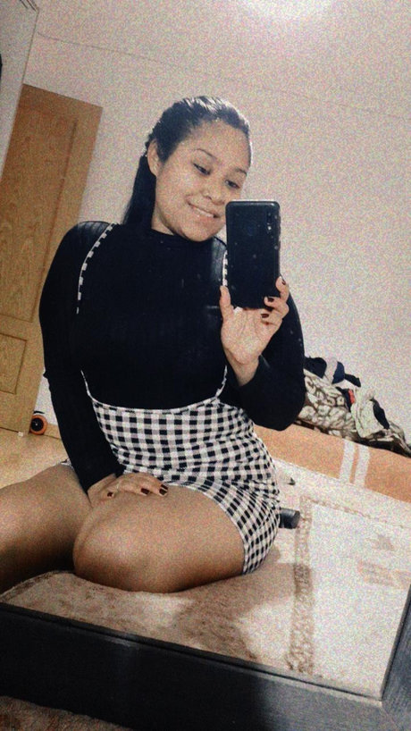 Foto nua vazada do OnlyFans de Paola