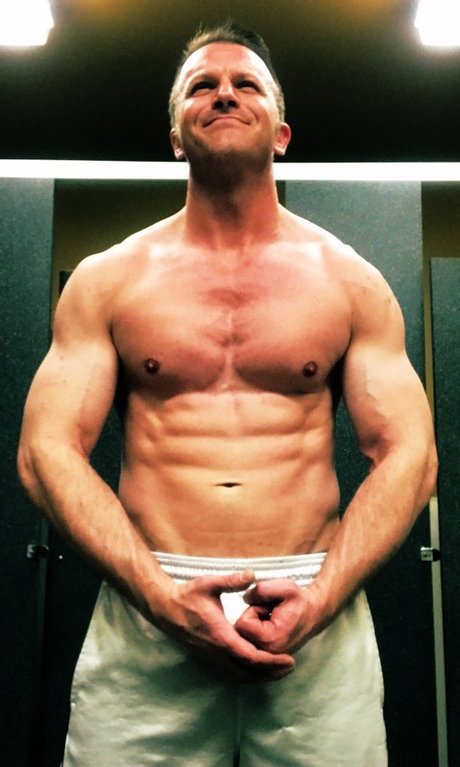 Naken läckt OnlyFans-bild av Marshall Ryan