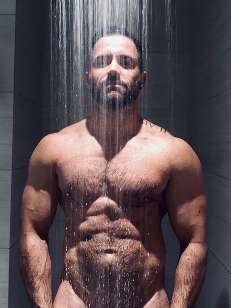 Naken läckt OnlyFans-bild av Mark Satzinger Fans