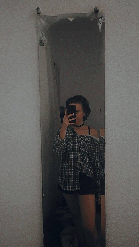 Foto desnuda filtrada de OnlyFans de Ariana