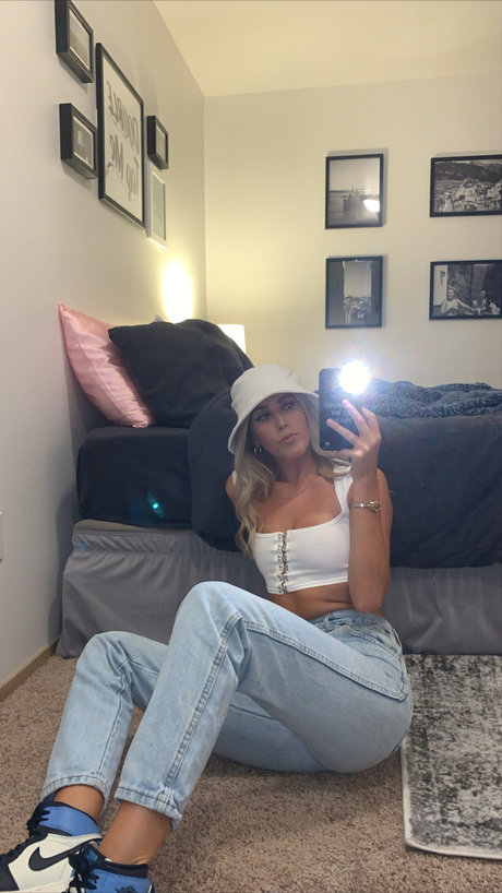 Naken läckt OnlyFans-bild av Marie