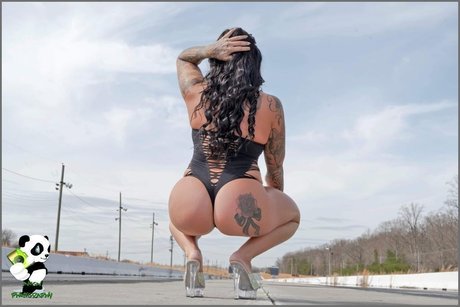 Обнаженная фотография утечки OnlyFans от Ashley Leiphart