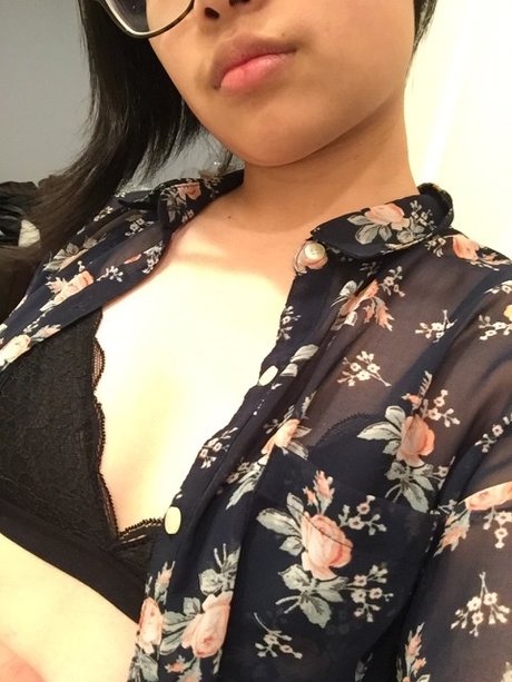 Naken läckt OnlyFans-bild av Bambi Boi