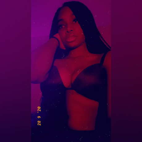 Omnisexual Babe OnlyFans 유출 누드 사진
