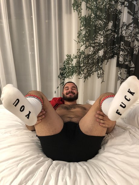 Naakte gelekte OnlyFans-foto van Cubster In Baltimore