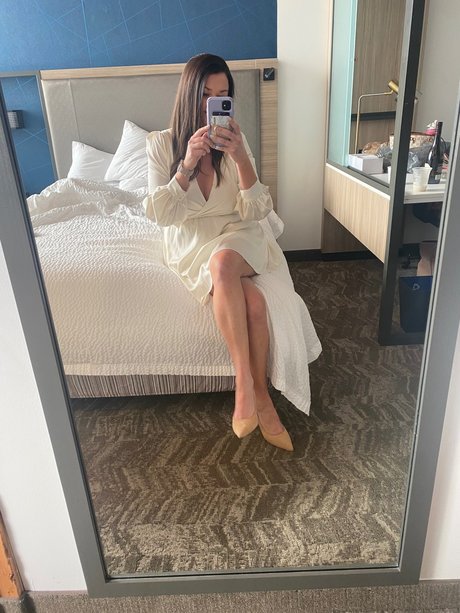 Alaston vuotanut OnlyFans-kuva Bailey Gray