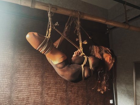 Nahá fotka uniklých OnlyFans od Sandi