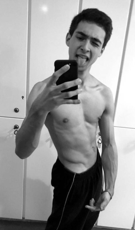 Foto desnuda filtrada de OnlyFans de Latin Master 