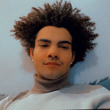 Naken lekkede OnlyFans-bilde av Matthias Hugh