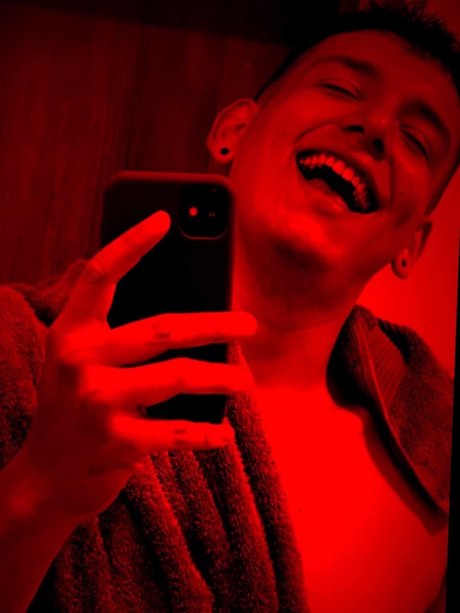 Naken läckt OnlyFans-bild av Mateo Moreno
