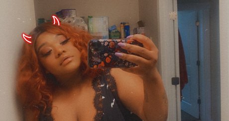 Alaston vuotanut OnlyFans-kuva Medusa