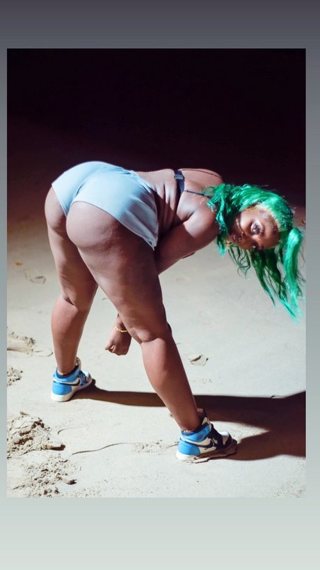 Photo nue de fuite OnlyFans de Freaky Blackshaa  Thefox 