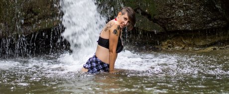 Naken lekkede OnlyFans-bilde av Black Sakura