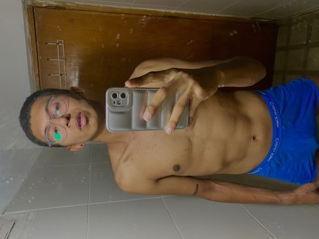 Foto desnuda filtrada de OnlyFans de Rob