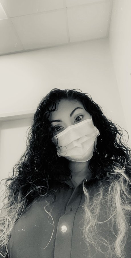 Nøgent lækket OnlyFans-billede af Medicbaby