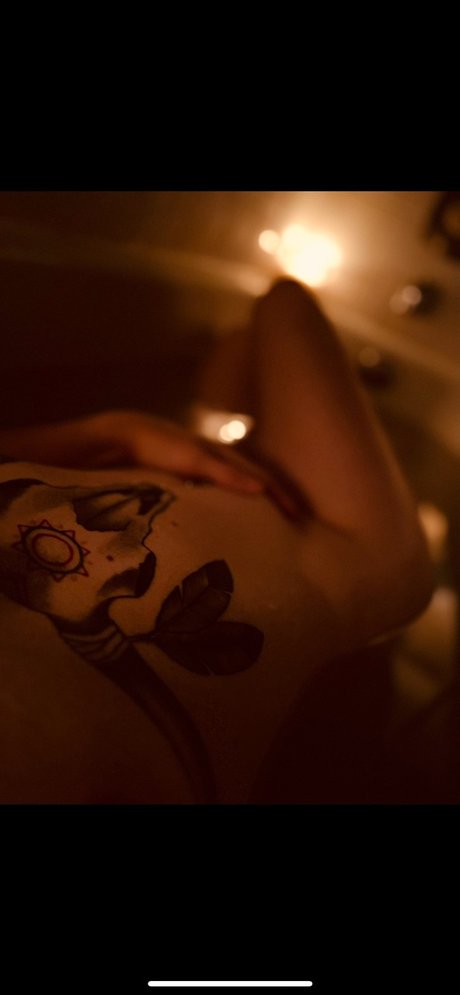 Alaston vuotanut OnlyFans-kuva Mcribbin