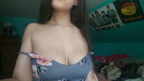 Nøgent lækket OnlyFans-billede af Maze