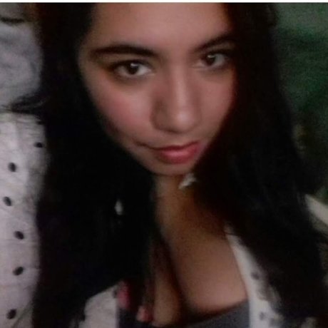 Naakte gelekte OnlyFans-foto van Maytin