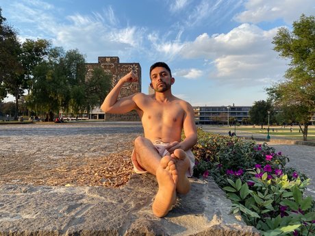 Naken läckt OnlyFans-bild av Mike