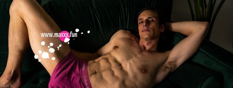 Naken läckt OnlyFans-bild av Max