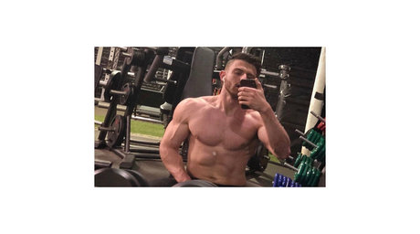 Обнаженная фотография утечки OnlyFans от Max Shepard