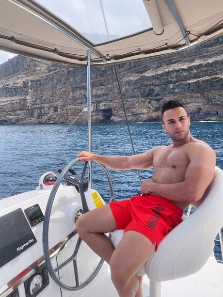 Naken läckt OnlyFans-bild av Max King