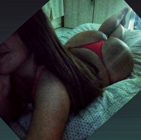 Alasti lekkinud OnlyFans-i pilt Memecientas