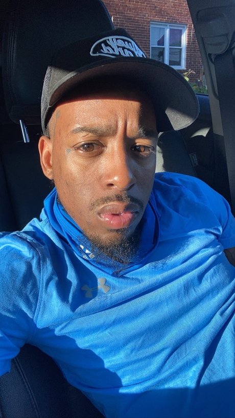 Naken läckt OnlyFans-bild av Bnasty