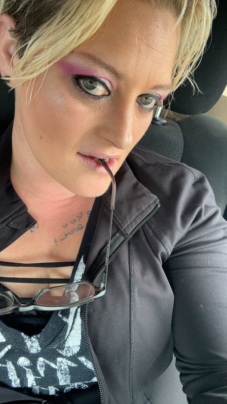 Naakte gelekte OnlyFans-foto van Mel