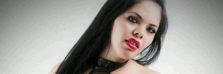 Naakte gelekte OnlyFans-foto van Mi Bella Airosa