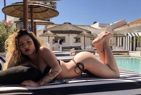 Naken läckt OnlyFans-bild av Meli