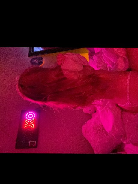 Alaston vuotanut OnlyFans-kuva Megan Roses