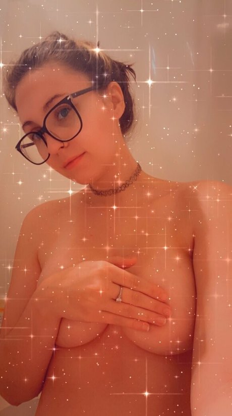 Nahá fotka uniklých OnlyFans od Jaxerie
