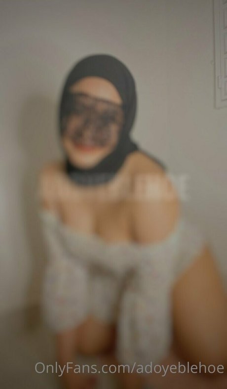Nahá fotka uniklých OnlyFans od Adoyeblehoe