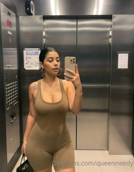 Nacktes geleaktes OnlyFans-Foto von Queenneedy