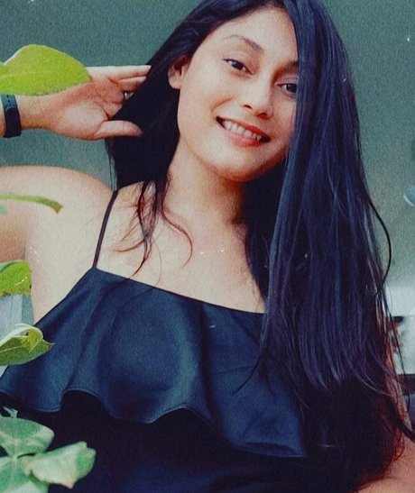Real Goddessanna OnlyFans 유출 누드 사진
