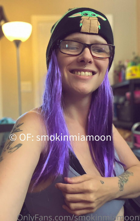 Smokinmiamoon  nude leaked OnlyFans photo