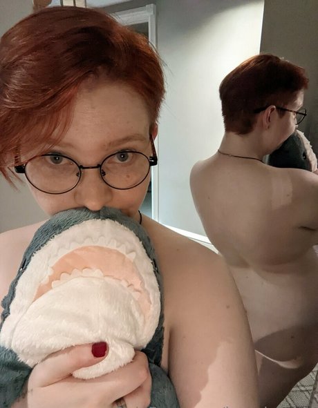 Alasti lekkinud OnlyFans-i pilt Hugginrobin