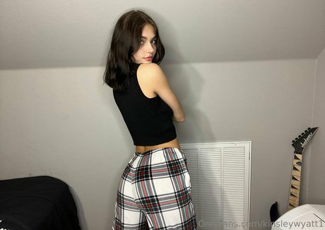 Kinsleywyatt1  nude leaked OnlyFans photo