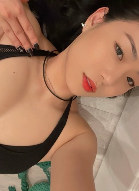 Nahá fotka uniklých OnlyFans od Juziis