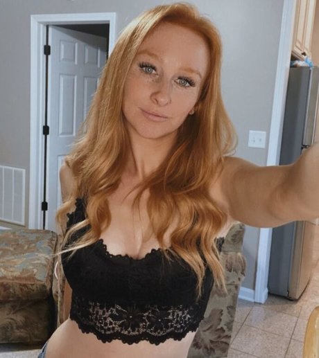 Foto di nudo di fuga di OnlyFans di Michaela Mullins