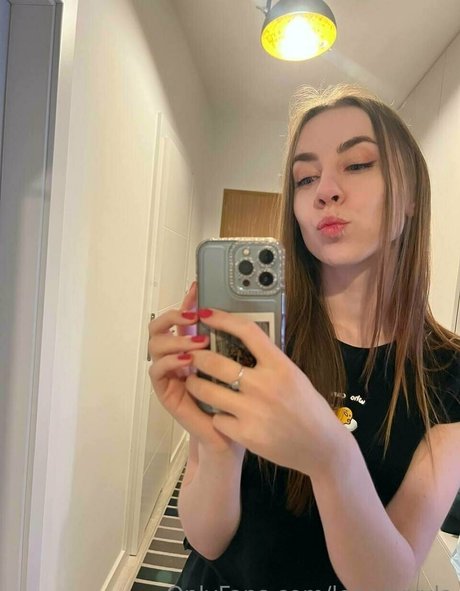 Nahá fotka uniklých OnlyFans od Leeeeyyyla